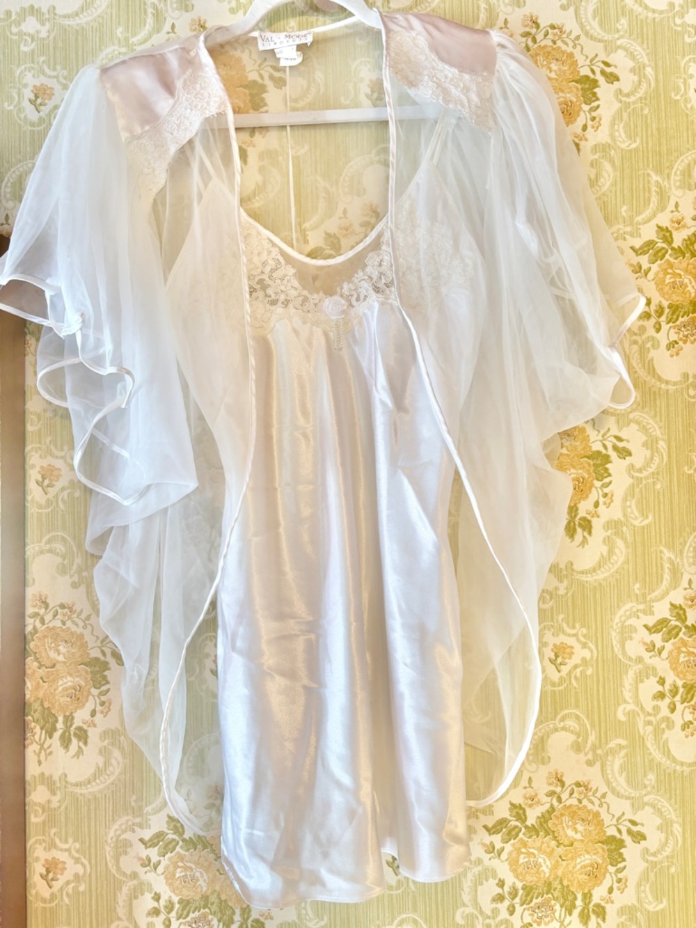 Vintage Val Mode Bridal Lingerie Set White Lace Slip & Sheer Robe Petite